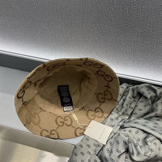 GUCCI JUMBO GG BUCKET HAT