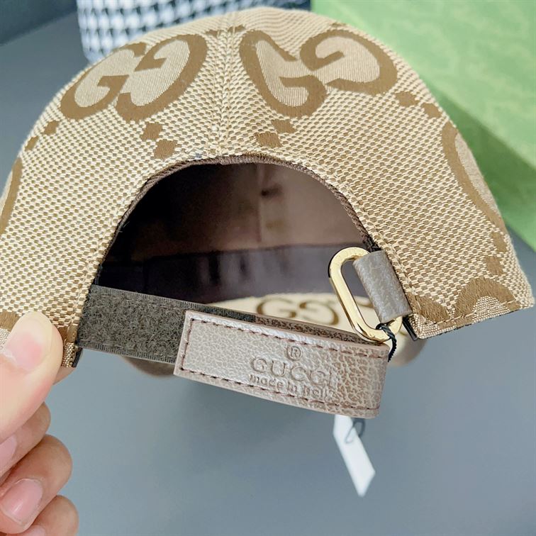 GUCCI JUMBO GG CANVAS BASEBALL HAT