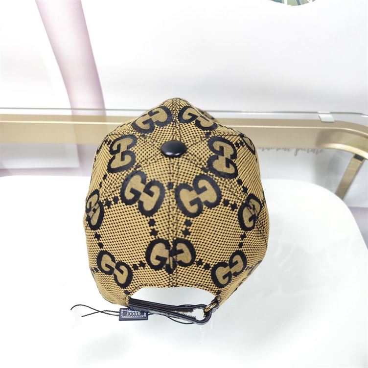 GUCCI JUMBO GG CANVAS BASEBALL HAT
