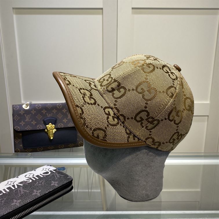 GUCCI JUMBO GG CANVAS BASEBALL HAT