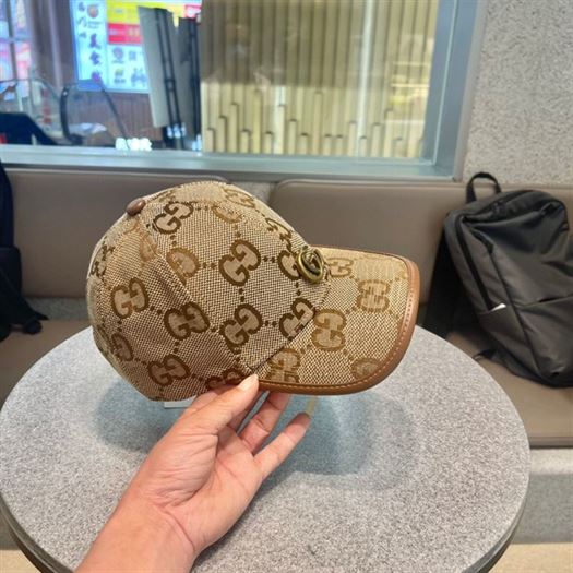 GUCCI JUMBO GG HAT