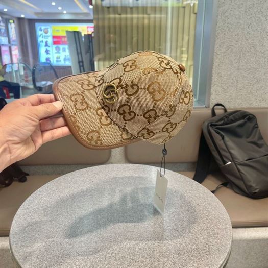 GUCCI JUMBO GG HAT
