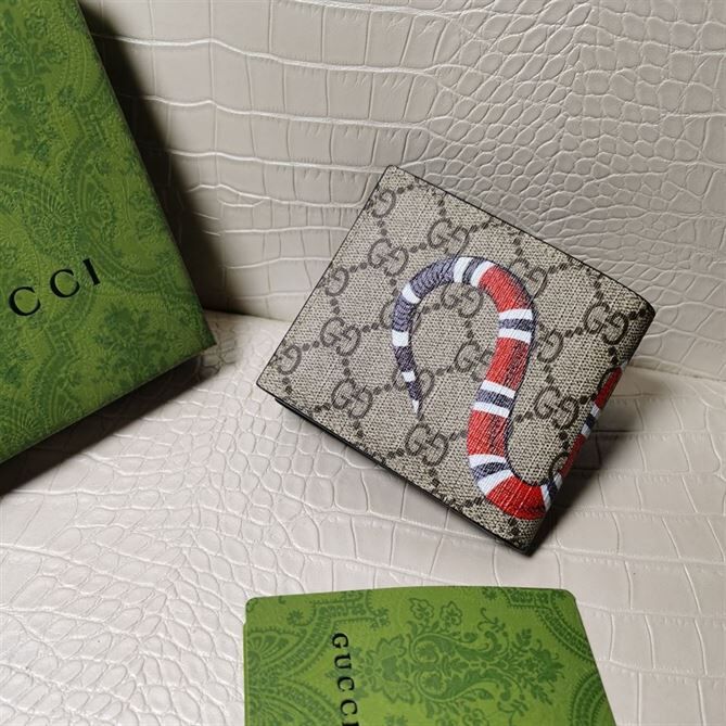 GUCCI KINGSNAKE PRINT GG SUPREME WALLET