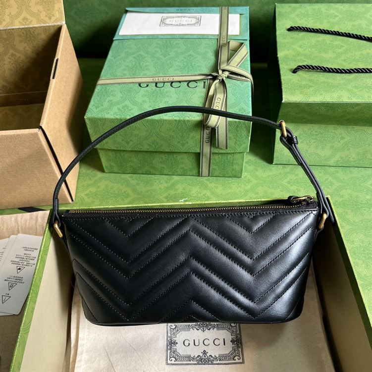 GUCCI MARMONT SHOULDER BAG IN BLACK LEATHER