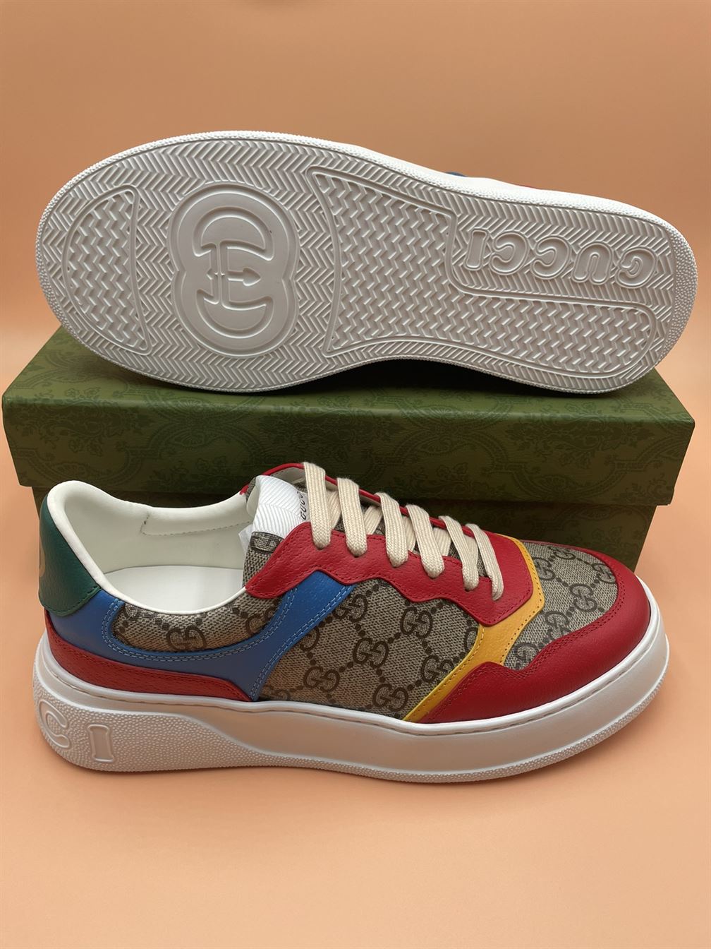 GUCCI MENâ€™S GG SNEAKER - GCC051