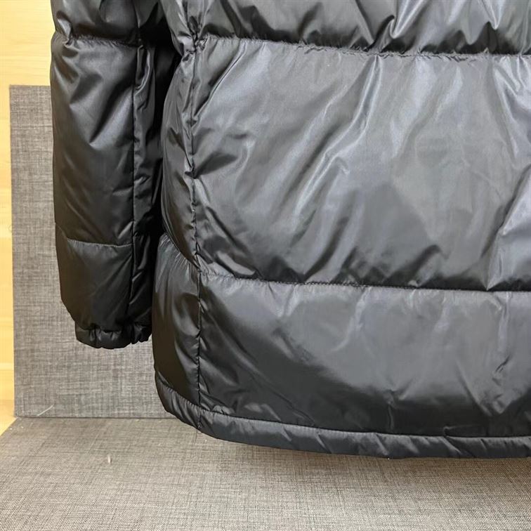 GUCCI NYLON SATIN PADDED JACKET - GCJ046