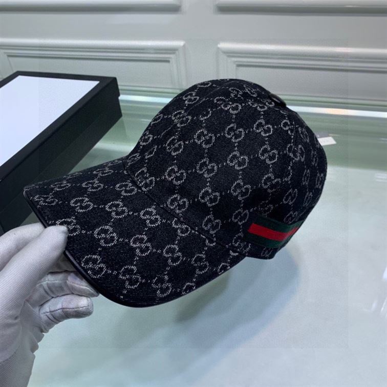 GUCCI ORIGINAL GG CANVAS BASEBALL HAT WITH WEB