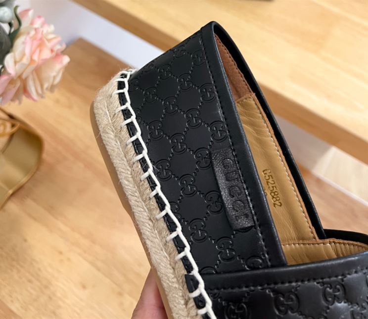 GUCCI PILAR LOGO-EMBOSSED LEATHER ESPADRILLES IN BLACK - GL031