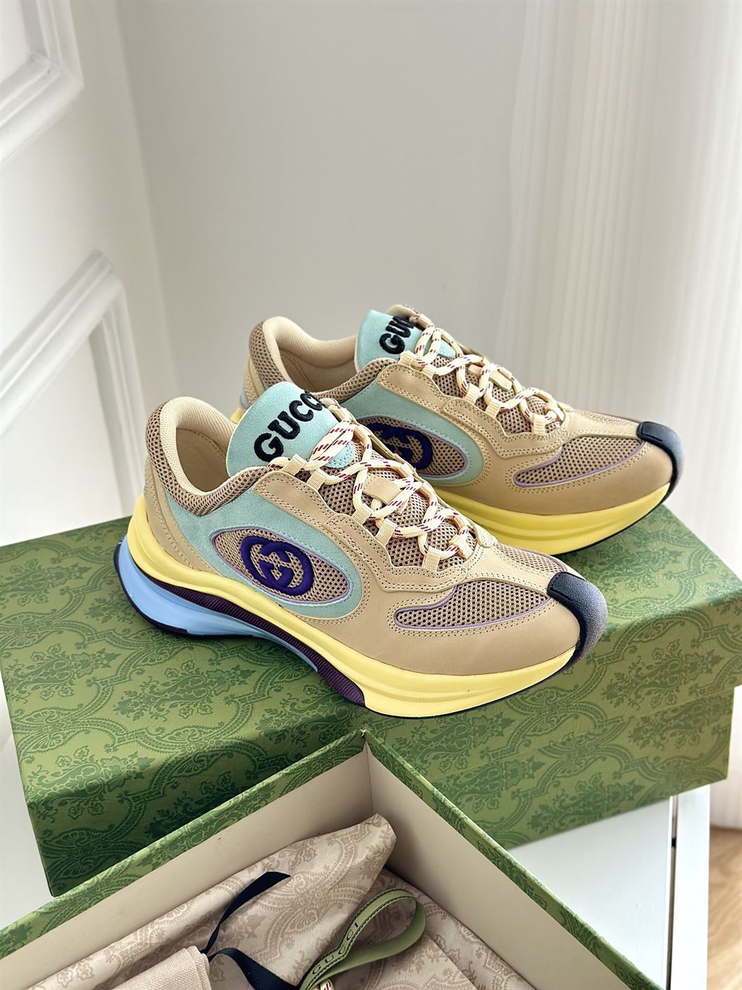 GUCCI RUN SNEAKERS - GCC118