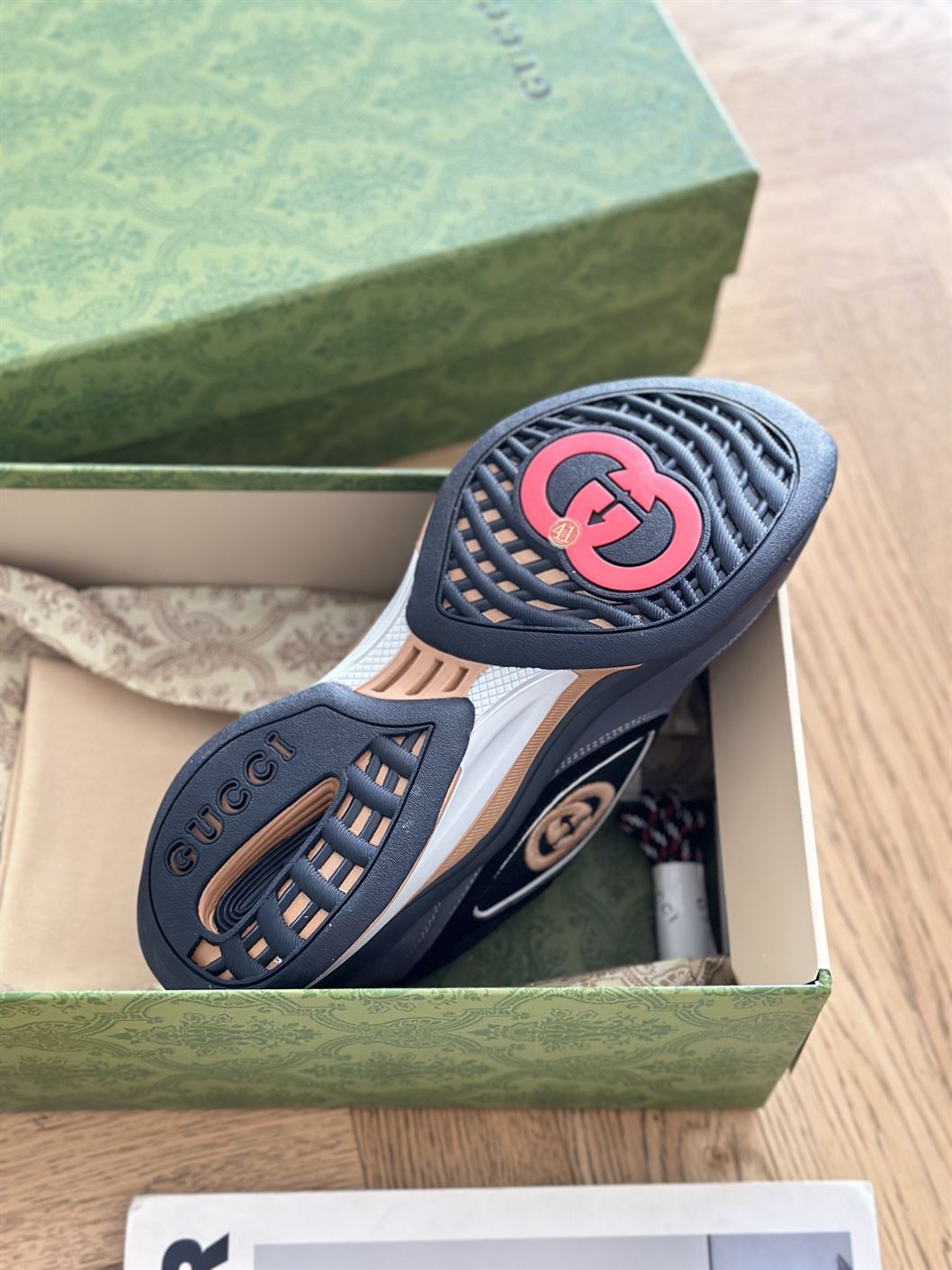 GUCCI RUN SNEAKERS - GCC119