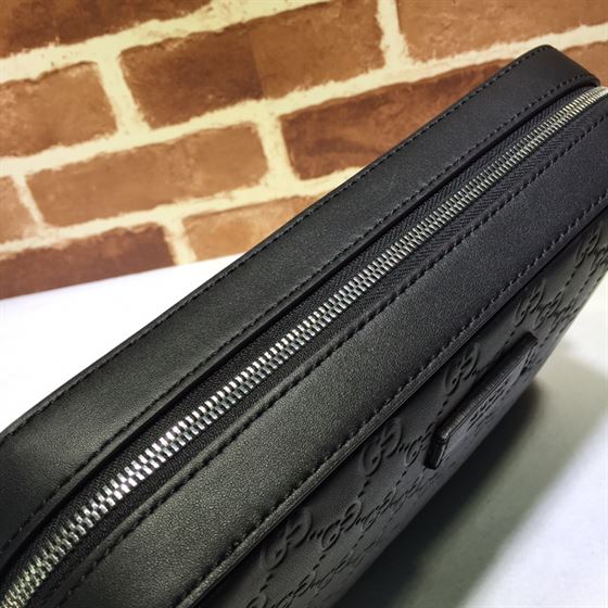 GUCCI SIGNATURE CLUTCH BAG - BG030