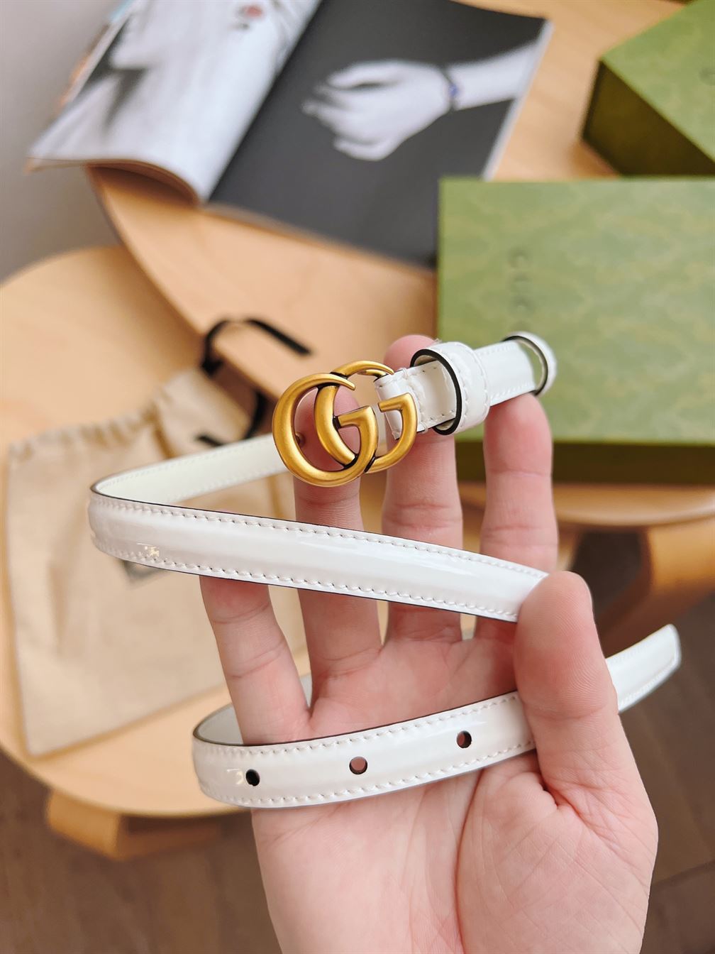 GUCCI THIN PATENT DOUBLE G BELT - GB050