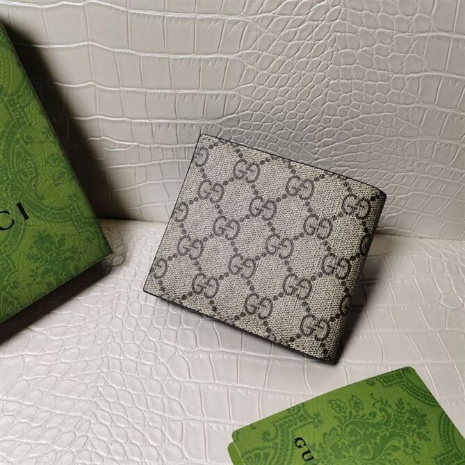 GUCCI TIGER PRINT GG SUPREME WALLET