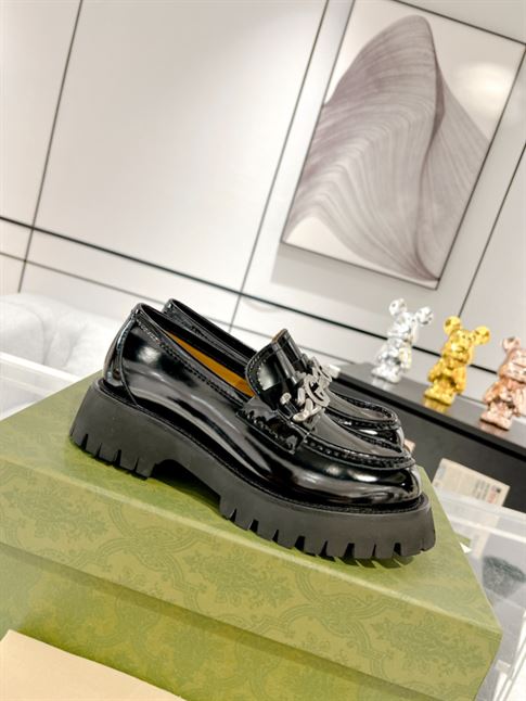 GUCCI WOMEN'S LUG SOLE LOAFER - GL027