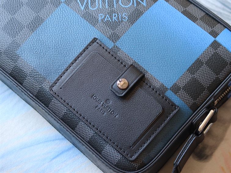 LOUIS VUITTON ALPHA MESSENGER DAMIER GRAPHITE GIANT BLUE - LVB044