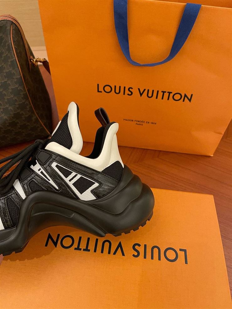 LOUIS VUITTON ARCHLIGHT TRAINERS - LVS097