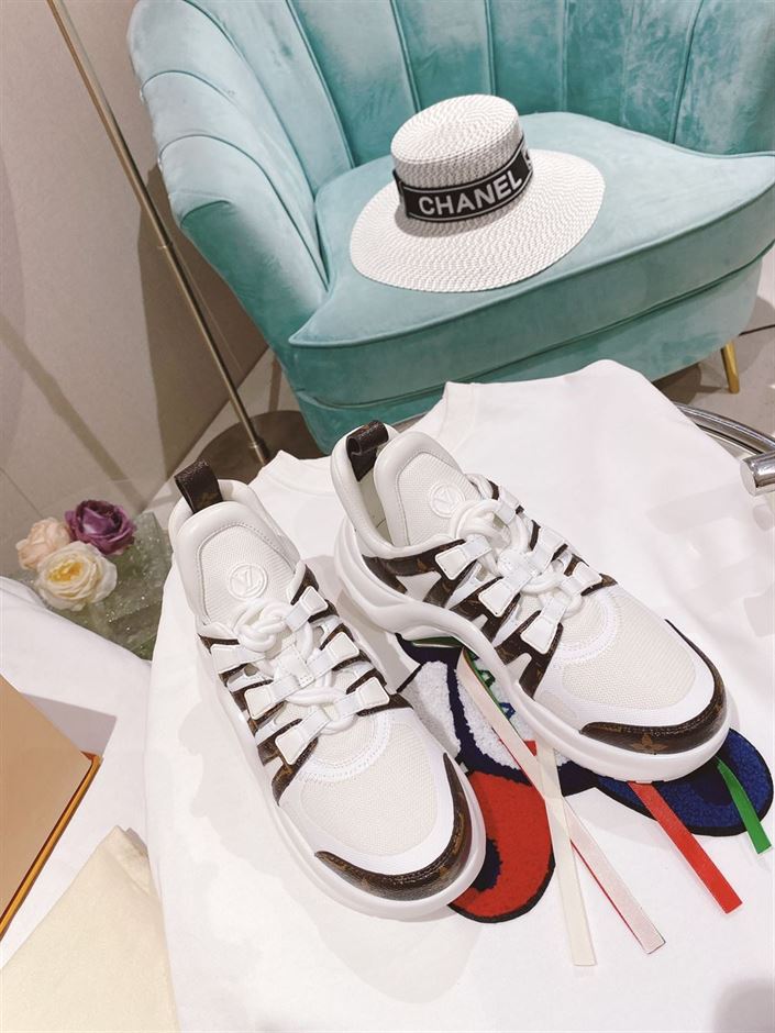 LOUIS VUITTON ARCHLIGHT TRAINERS - LVS106