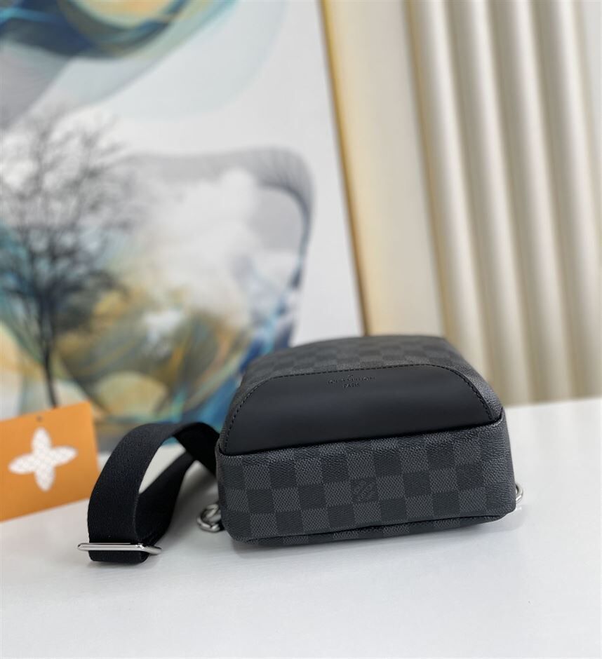 LOUIS VUITTON AVENUE SLING BAG - LVB007