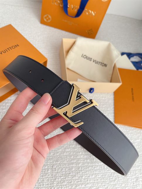 LOUIS VUITTON BELT - LBE067
