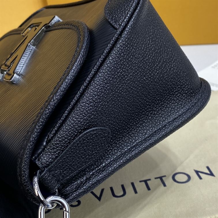 LOUIS VUITTON BUCI EPI LEATHER