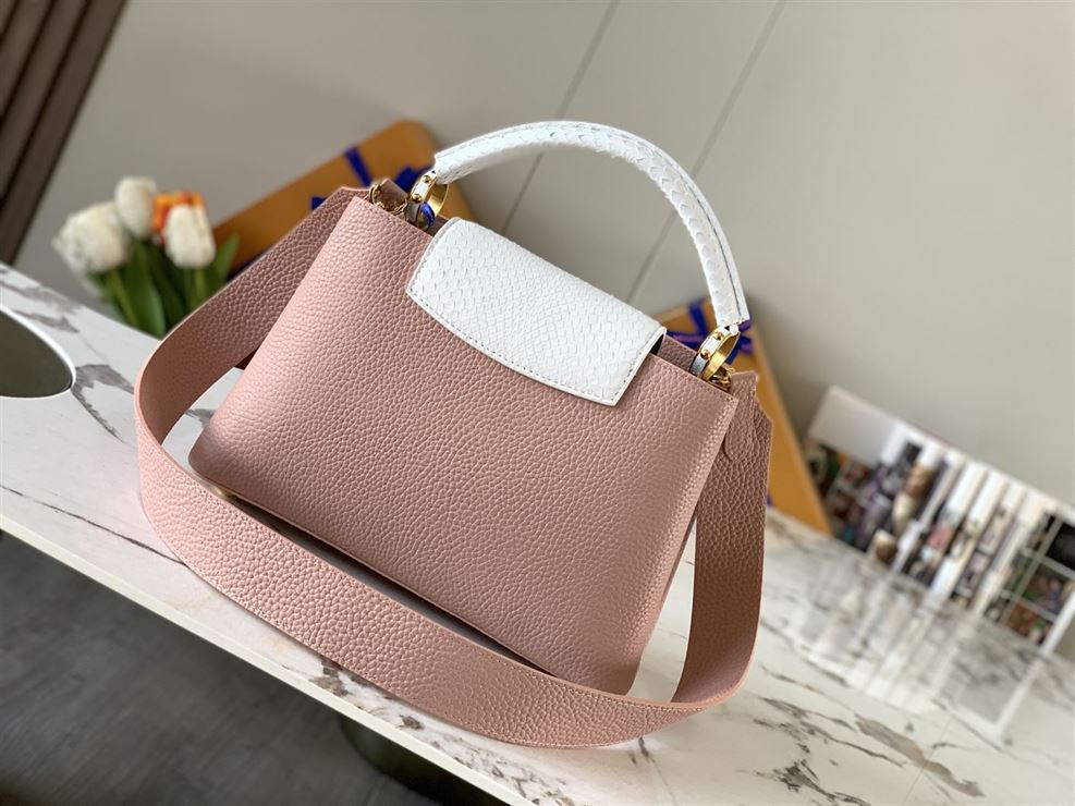 LOUIS VUITTON CAPUCINES BB Pink