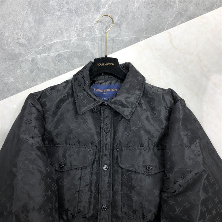 LOUIS VUITTON COAT - LVC013