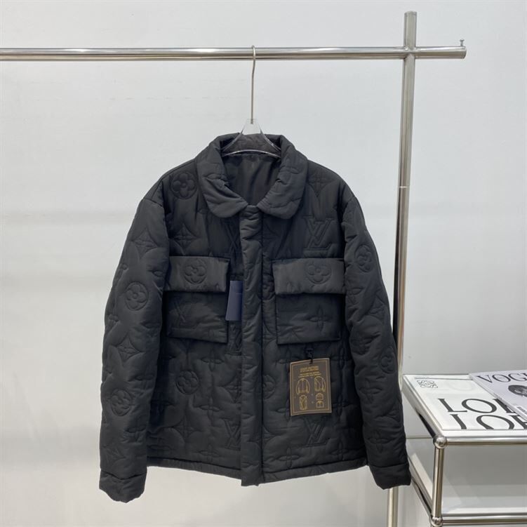 LOUIS VUITTON COAT - LVC017