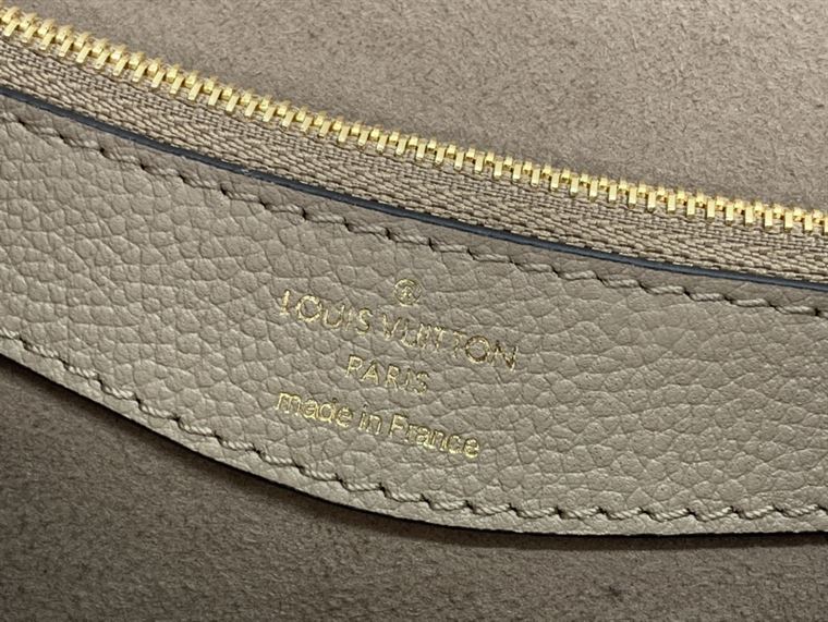 LOUIS VUITTON DIANE MONOGRAM EMPREINTE
