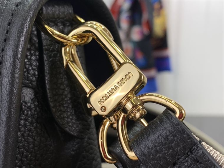 LOUIS VUITTON DIANE MONOGRAM EMPREINTE