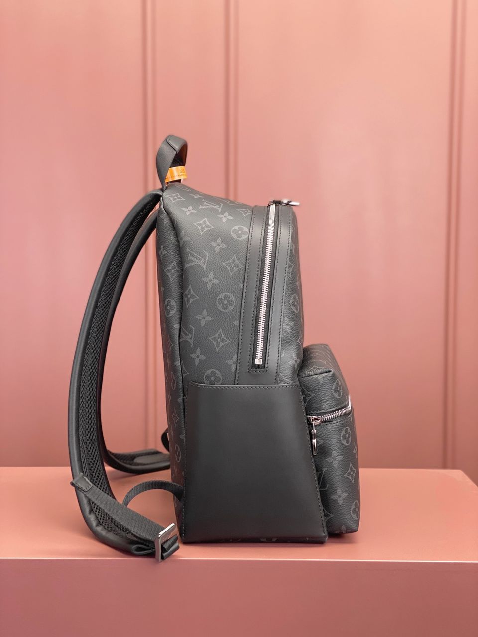 LOUIS VUITTON DISCOVERY BACKPACK - LVB074