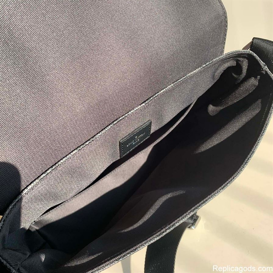 LOUIS VUITTON DISTRICT PM DAMIER GRAPHITE CANVAS - LVB004