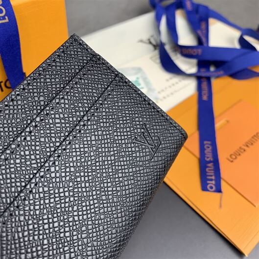 LOUIS VUITTON DOUBLE CARD HOLDER MONOGRAM TAIGA LEATHER