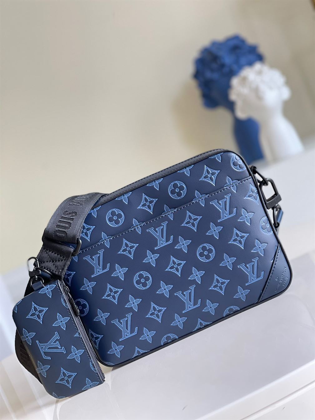 LOUIS VUITTON DUO MESSENGER MONOGRAM SHADOW LEATHER - LVB027
