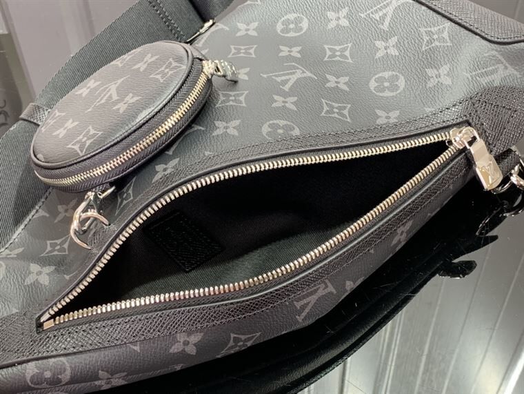 LOUIS VUITTON DUO SLING BAG TAIGARAMA - LVB038