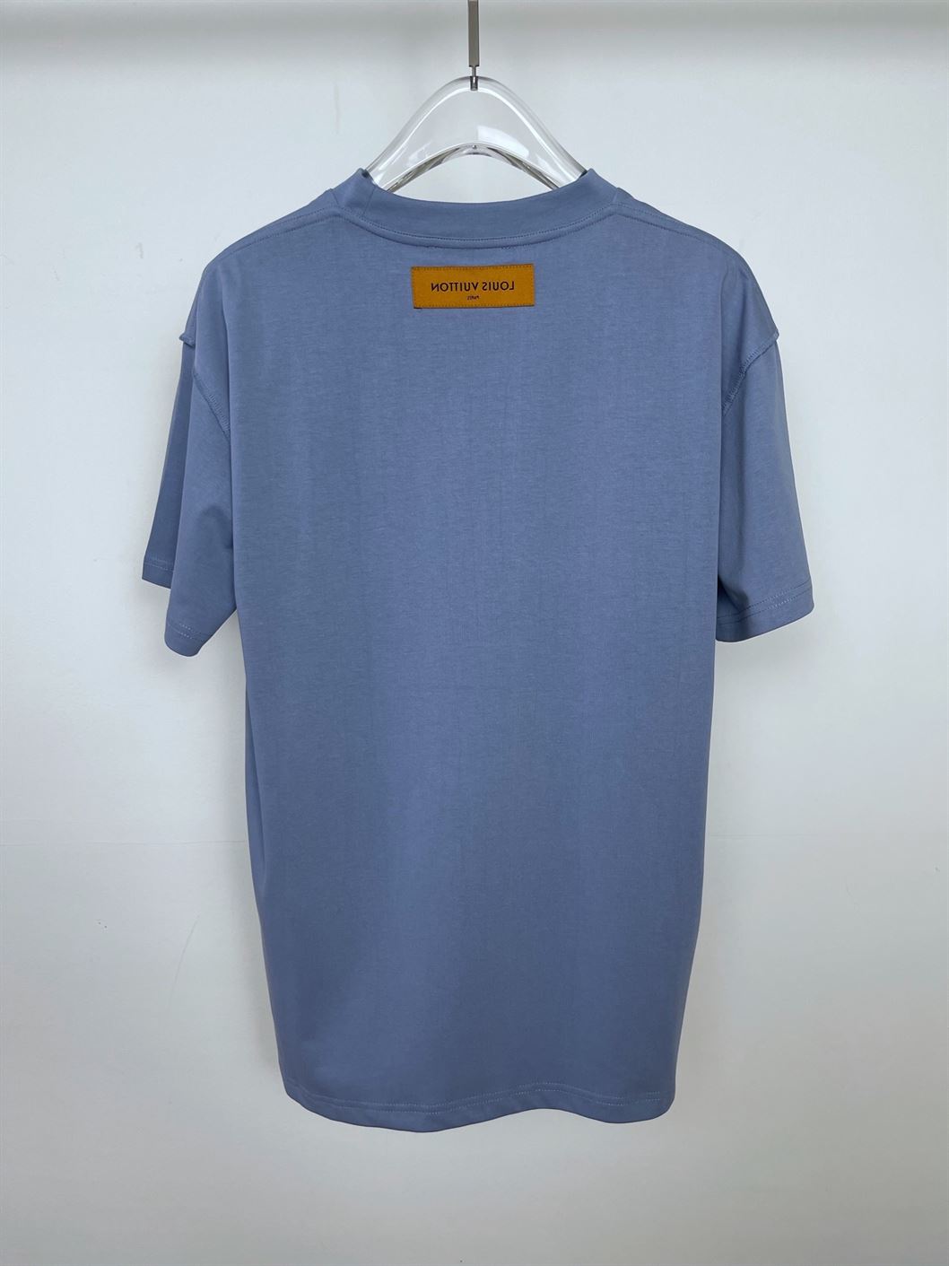 LOUIS VUITTON EMBOSSED LV T-SHIRT - LVTS073