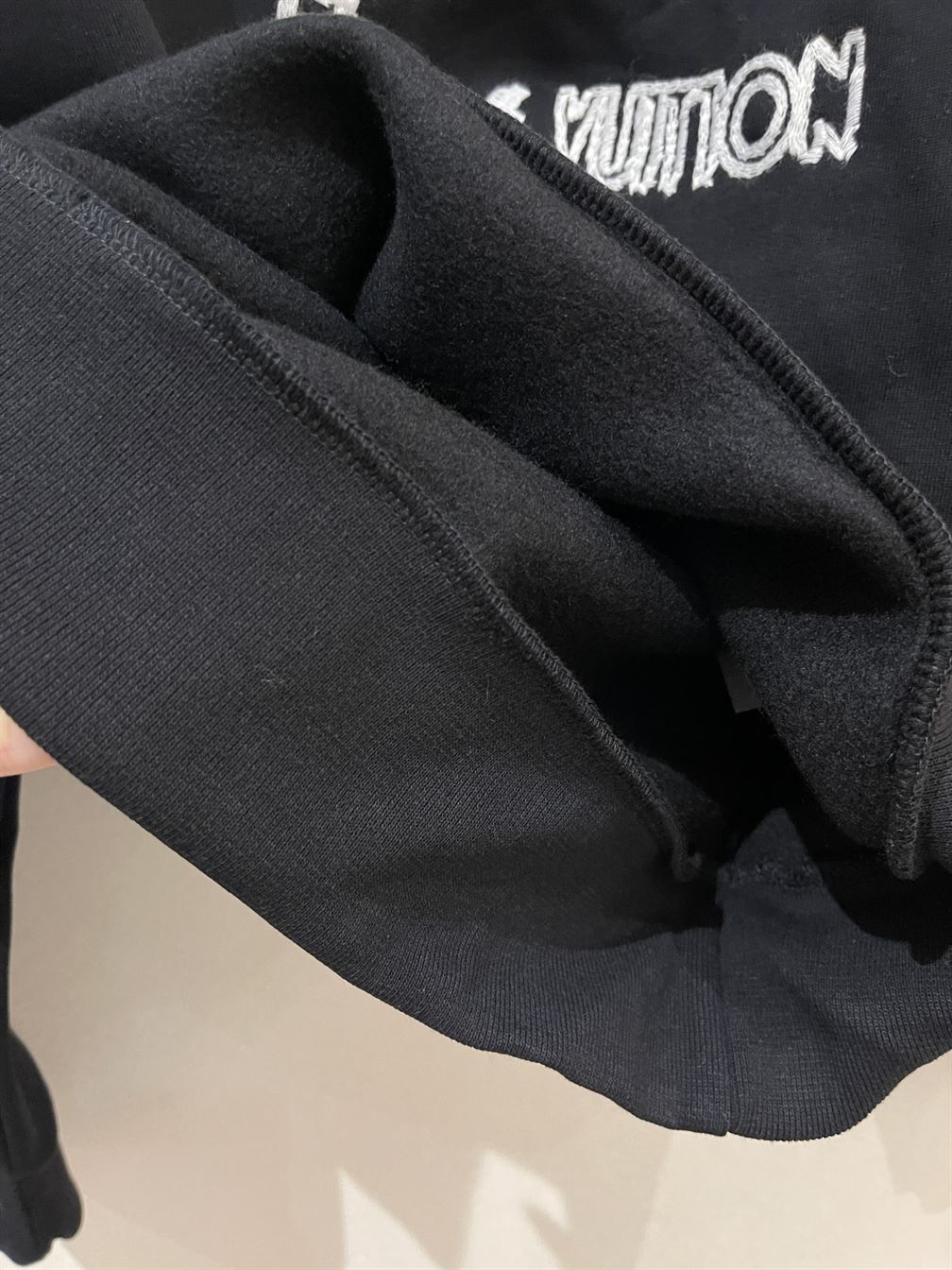 LOUIS VUITTON EMBROIDERED COTTON SWEATSHIRT - LVH048