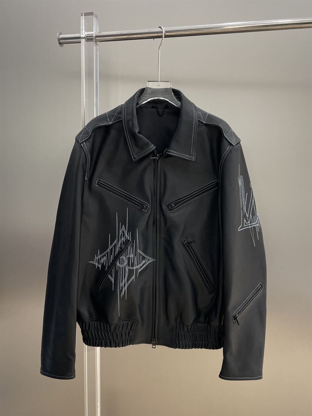 LOUIS VUITTON FREQUENCY CHIC LEATHER BLOUSON - LVC030