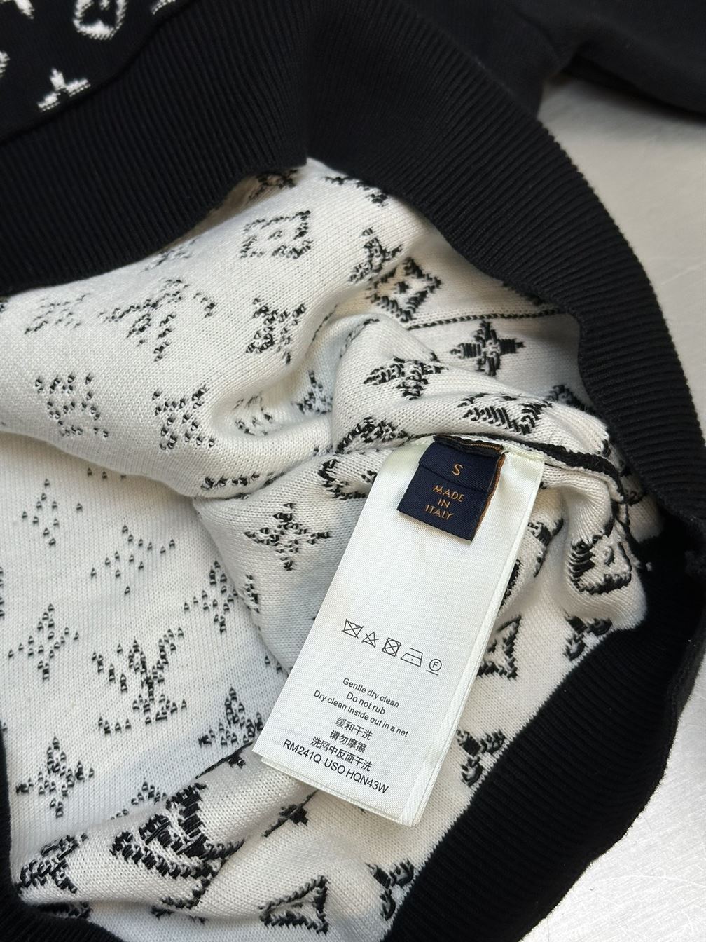 LOUIS VUITTON GRADIENT COTTON HOODIE - LH070