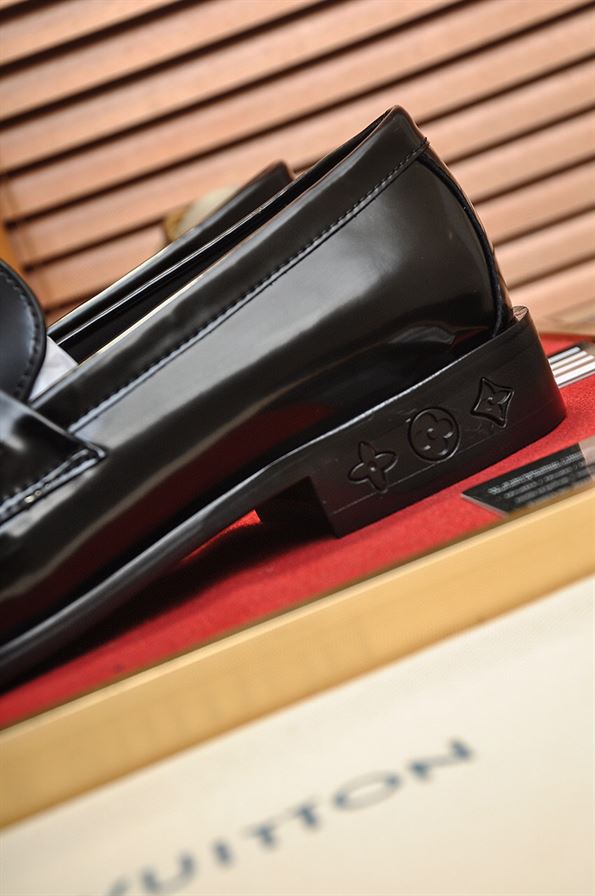 LOUIS VUITTON LOAFER LOAFER - VL019