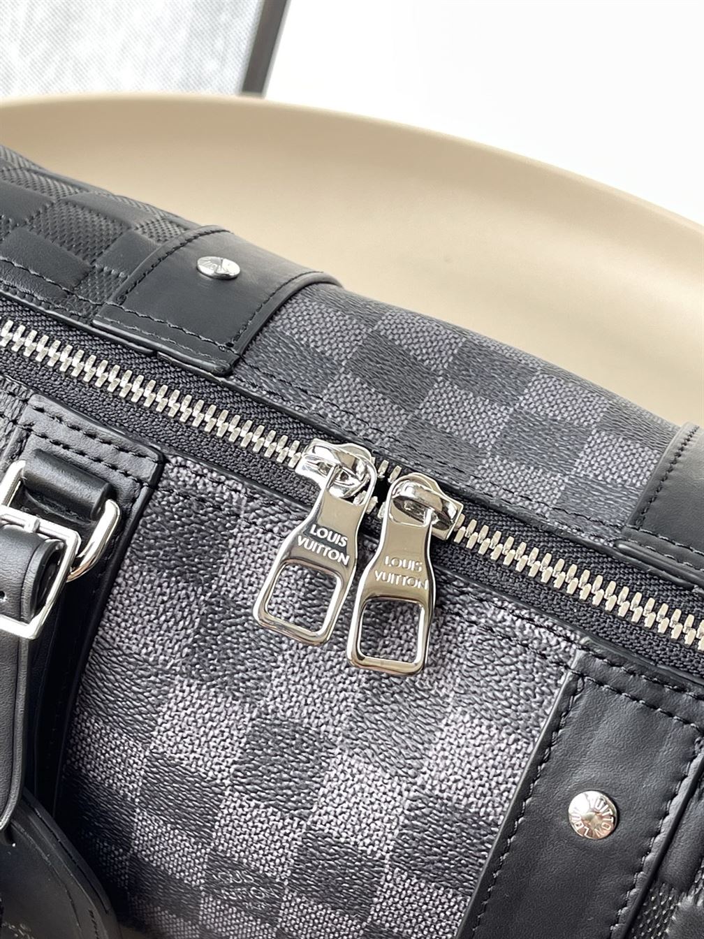 LOUIS VUITTON LV CITY KEEPALL BAG - LVB068