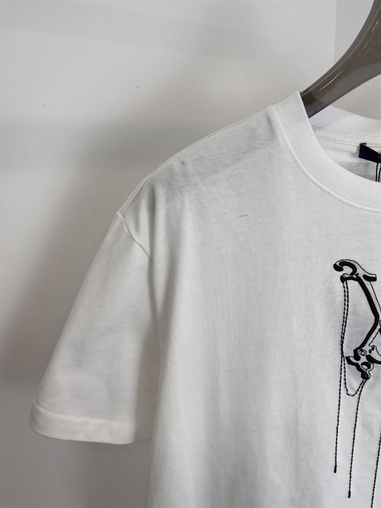 LOUIS VUITTON LV PENDANT EMBROIDERY T-SHIRT - LVTS0017