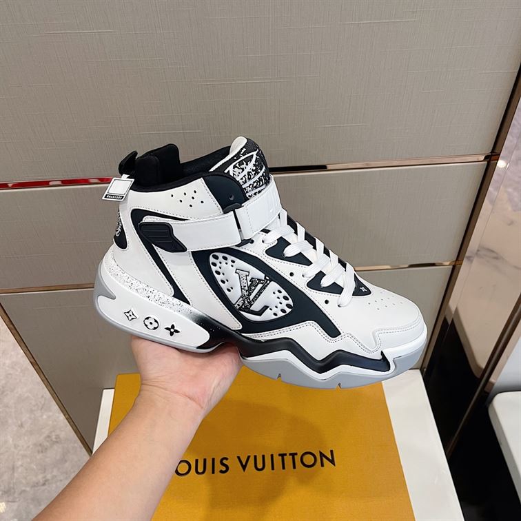 LOUIS VUITTON LV TRAINER 2 SNEAKER - LVS056