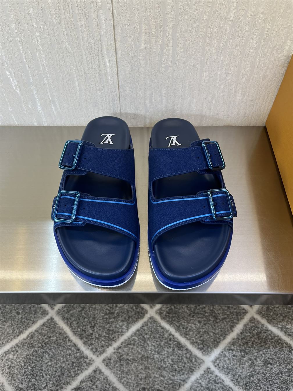LOUIS VUITTON LV TRAINER MULES - LVSD022