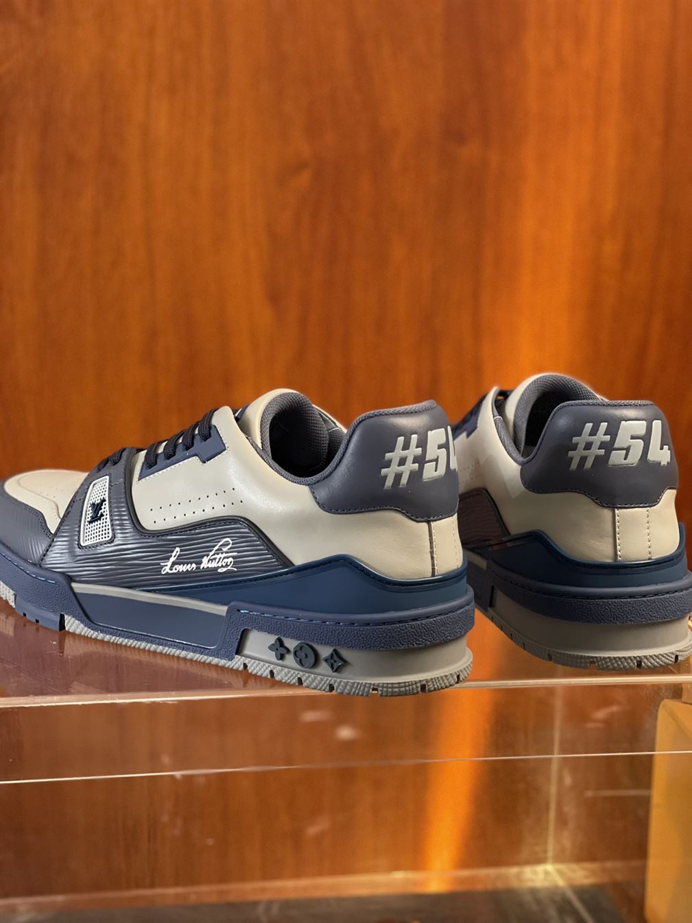 LOUIS VUITTON LV TRAINER SNEAKER - LVS062