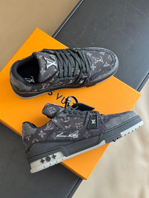 LOUIS VUITTON LV TRAINER SNEAKER - LVS171