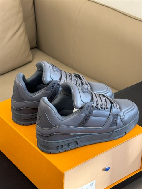LOUIS VUITTON LV TRAINER SNEAKER - LVS179