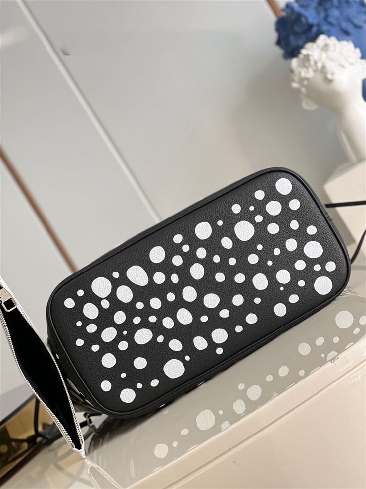 LOUIS VUITTON LV X YK NEVERFULL MM