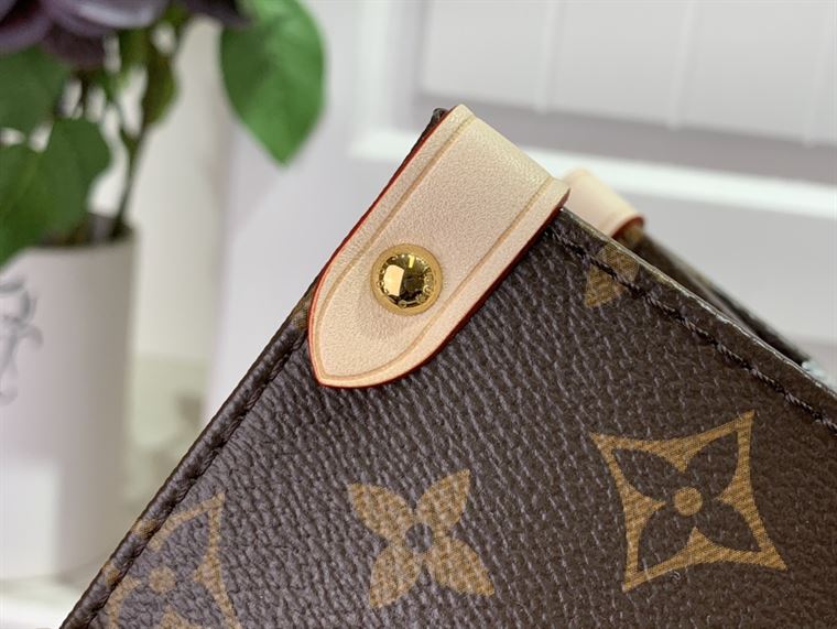 LOUIS VUITTON LV X YK ONTHEGO MM MONOGRAM