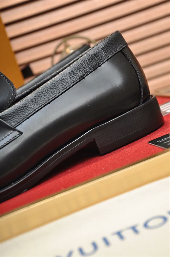 LOUIS VUITTON MAJOR LOAFER - VL016