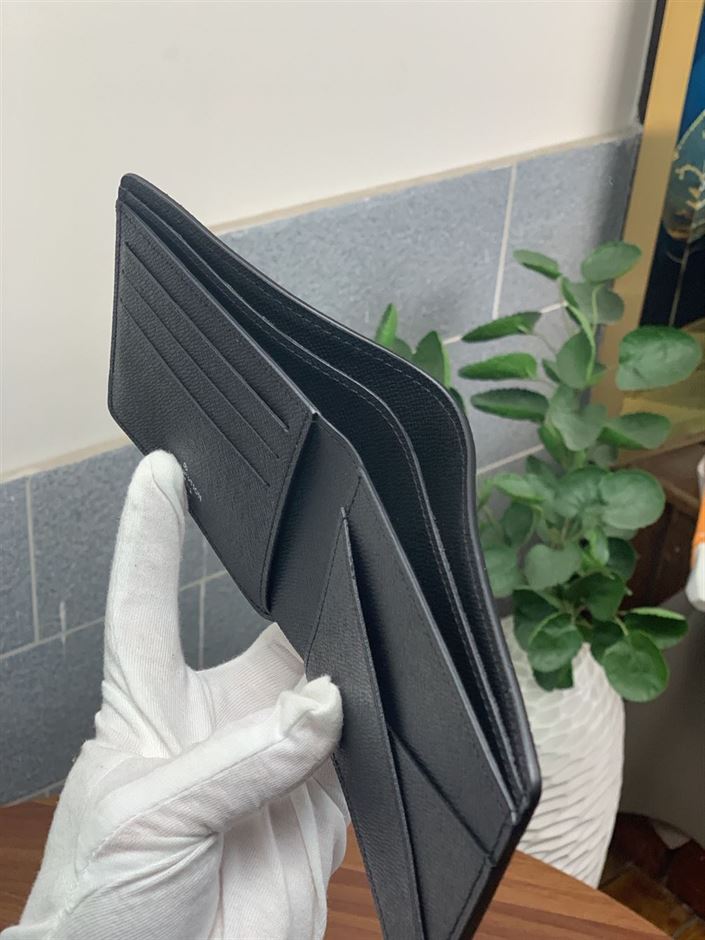 LOUIS VUITTON MEN'S BLACK LEATHER WALLET